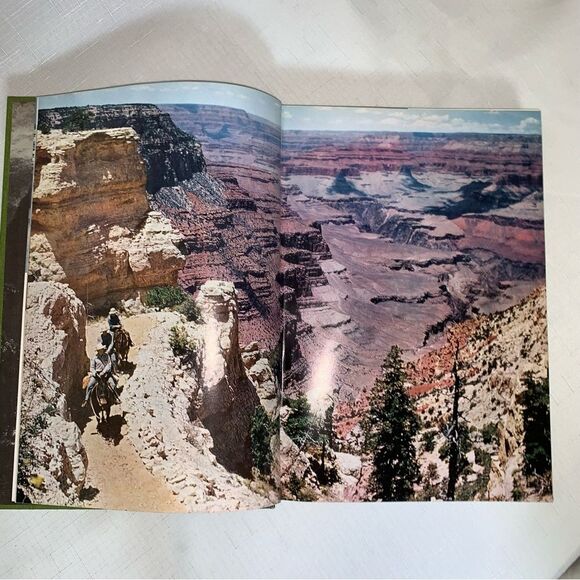 America’s Wonderlands  Book National Parks 1959 Nat Geographic Society Hardcover - Picture 4 of 16